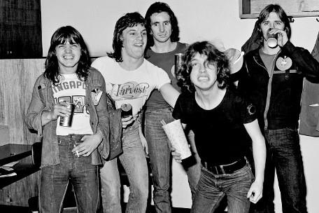 AC/DC 1976-1977