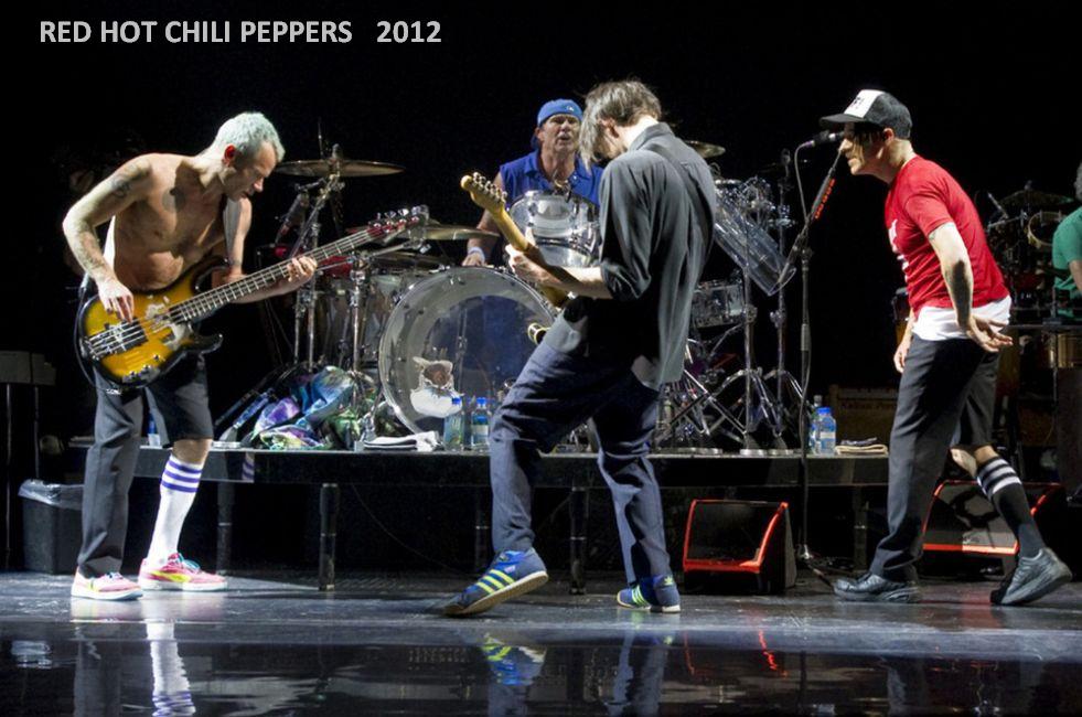  Red Hot Chili Peppers. -