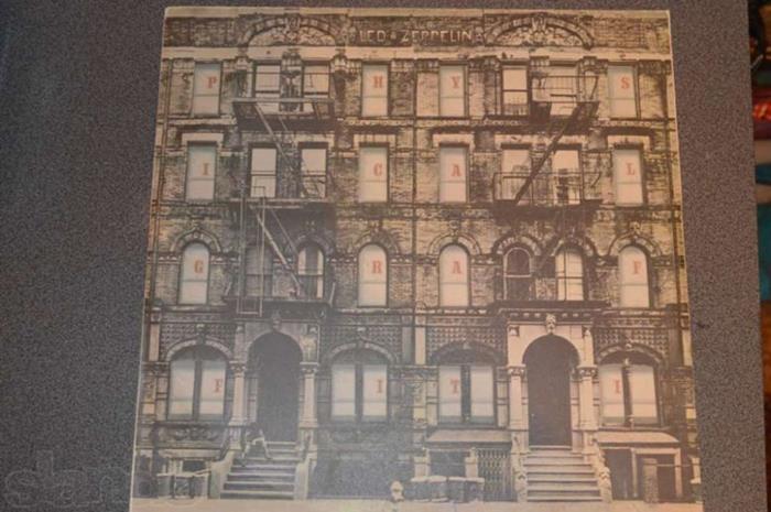 Led Zeppelin, Physical Graffiti, 1975 . 