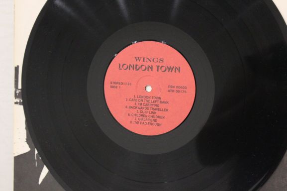 London Town, Santa Records, 1994 .