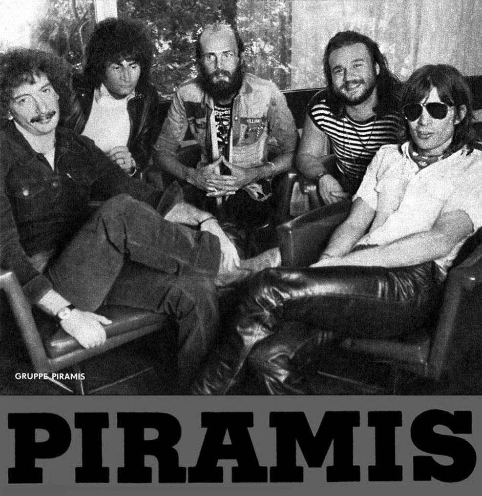 "Piramis"    