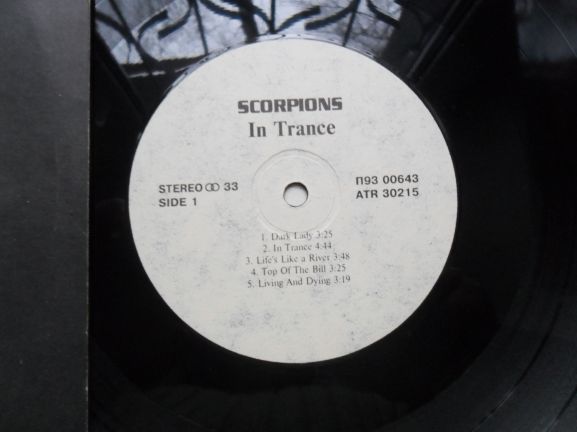 Scorpions,    In Trance, 1975, Santa Records, 1994 .