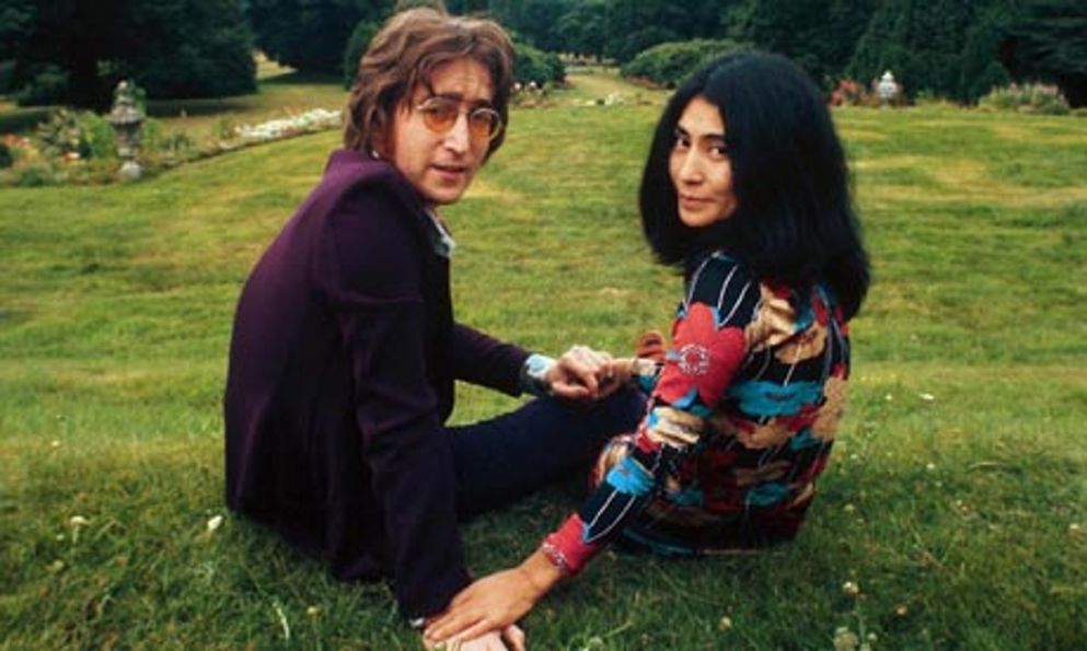 Yoko Ono,     